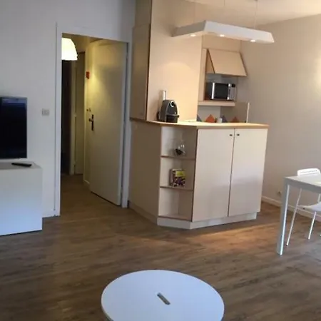 St Raphael Bord De Mer